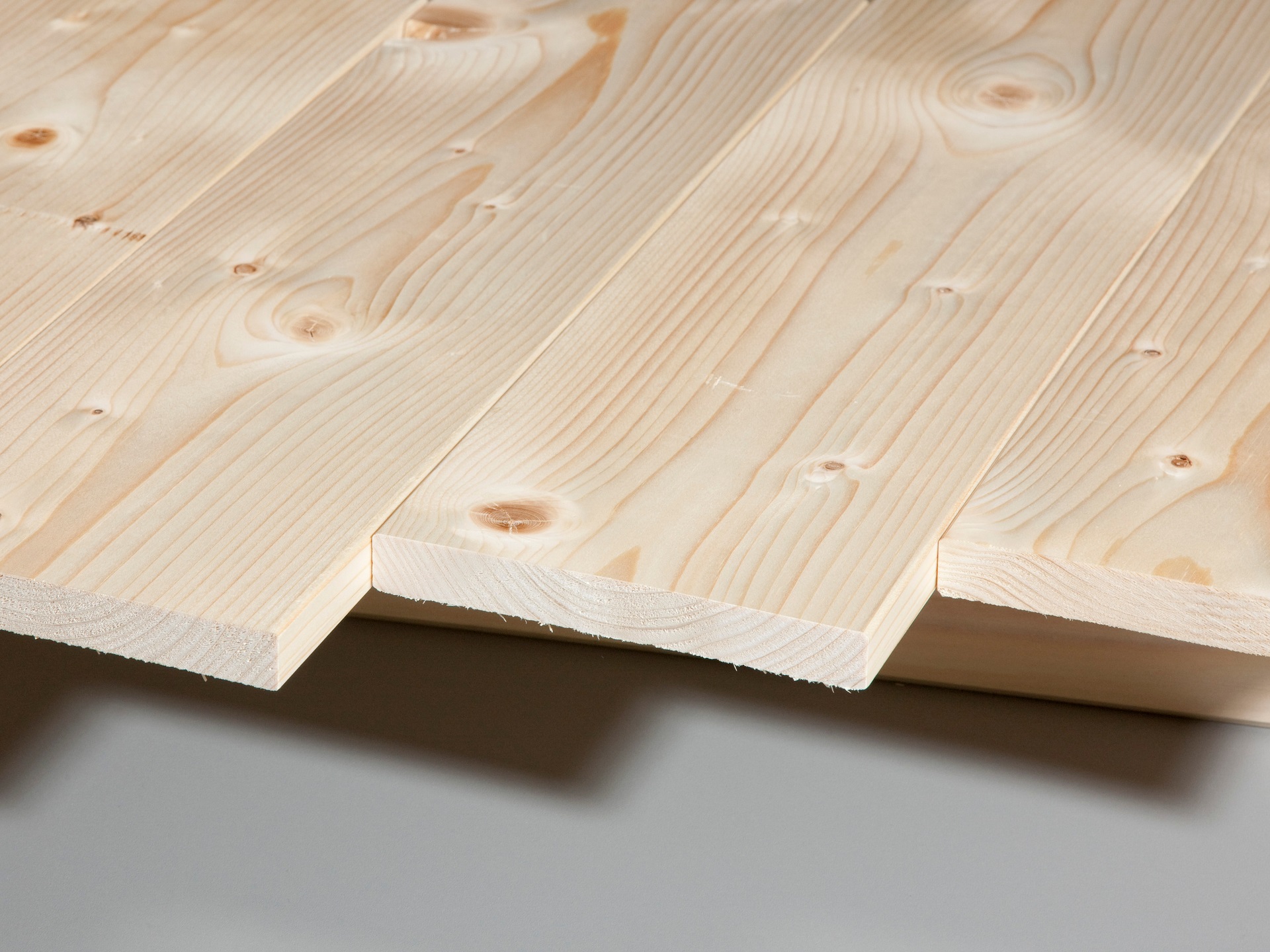 21x120 Glattkantbrett nord. Fichte U/S